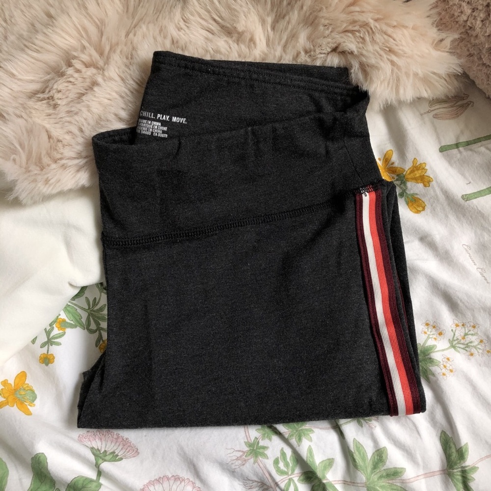 aerie striped leggings ☾